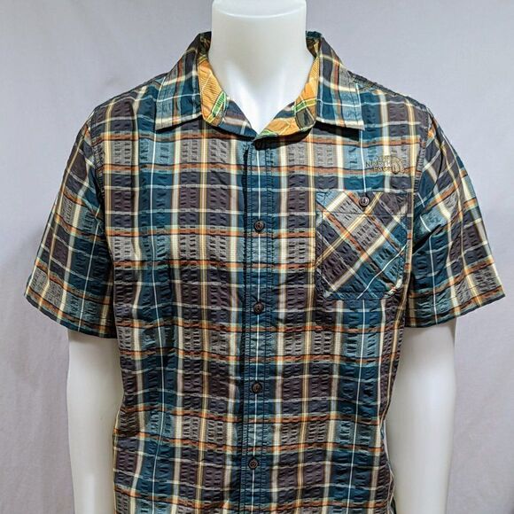 The North Face button down short sleeve - Picture 2 of 9